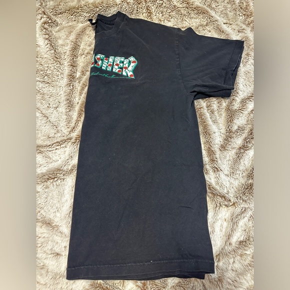 XL Rose Trasher shirt - Picture 2 of 3